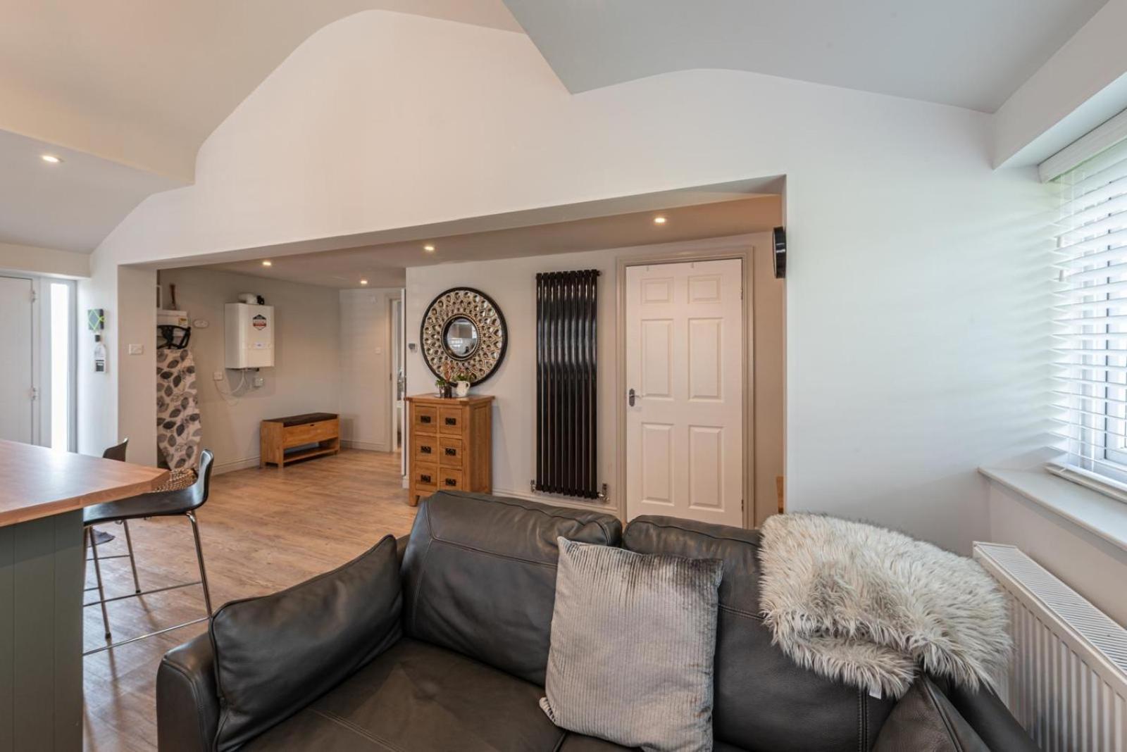 Quiet Self Contained Cottage Near Delamere Forest Cuddington  Exterior photo